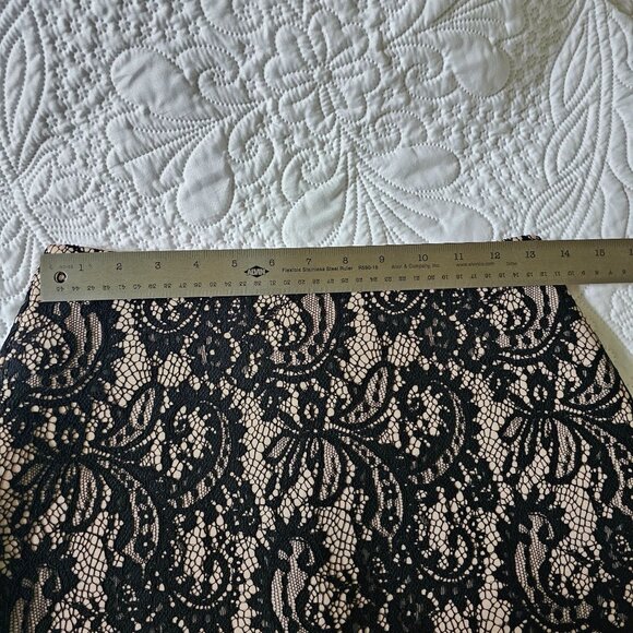 Mini Scuba Material Skirt. Lace Look, Back Zipper Closure, Size M - Picture 7 of 9